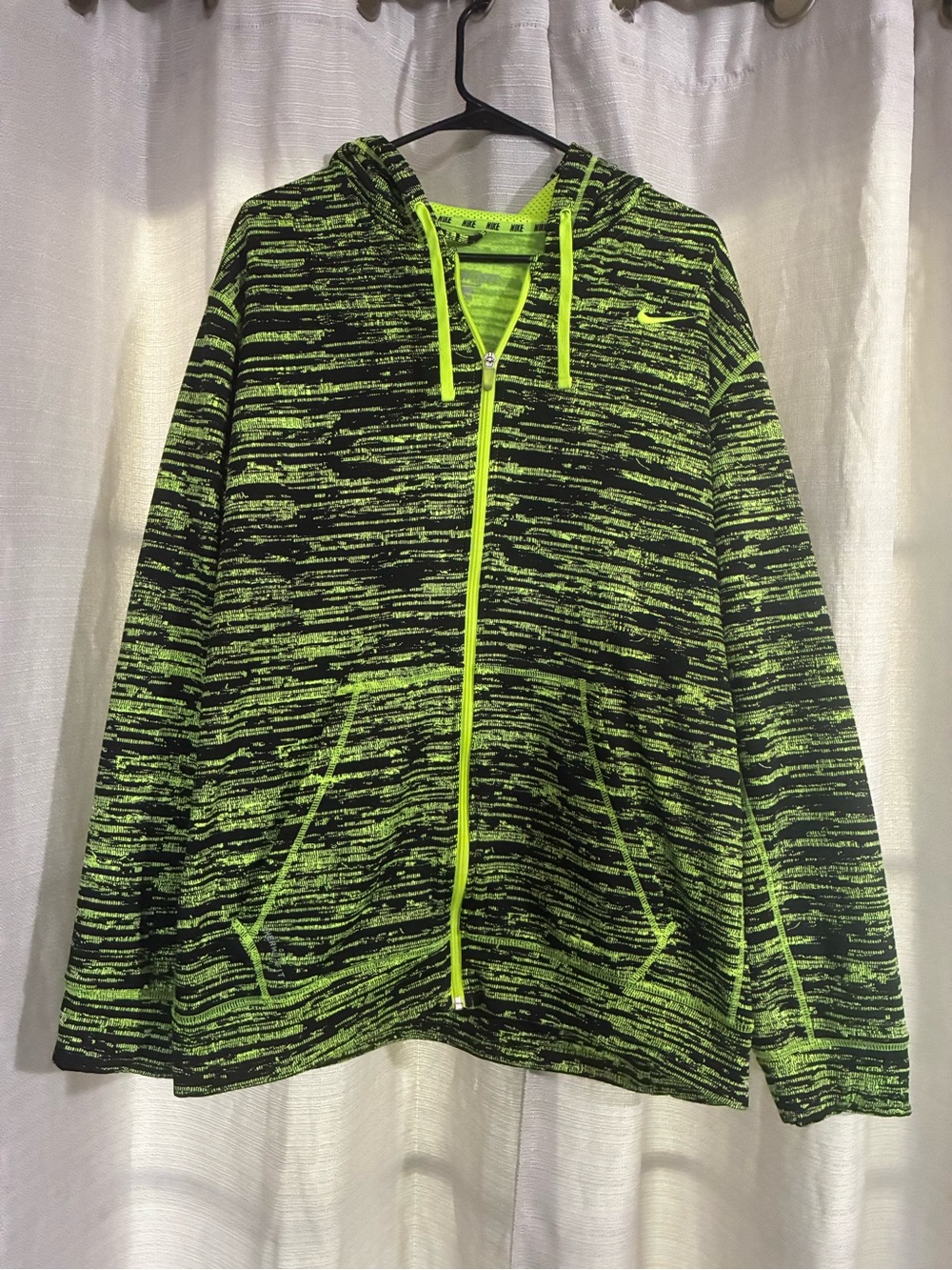 Nike Men’s Black & Neon Green Zip-Up Hoodie